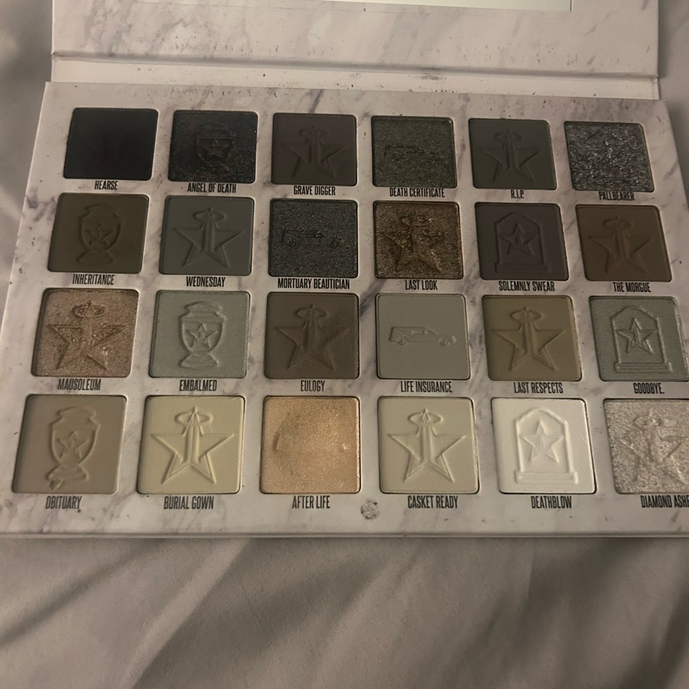 Jeffree Star Cosmetics CREMATED EYESHADOW PALETTE - Picture 2 of 3